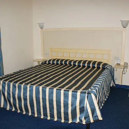 فندق Spagna Ex Deco 2*